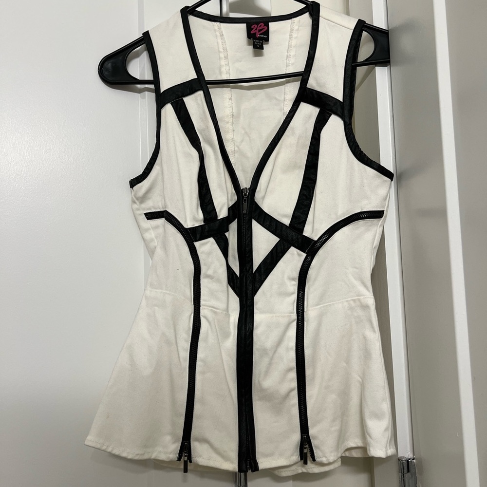 2B Bebe white/black leather corset top
